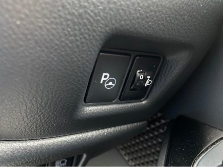 2019 Toyota C-HR SOL 1.8 PETROL HYBRID AUTOMATIC SUV *TOP SPEC IRISH JEEP* *FULL TOYOTA SERVICE HISTORY* *NCT 03/2027* *TAX 06/2026 €180 ROAD TAX* *FINANCE ARRANGED TODAY* €20,950 thumbnail