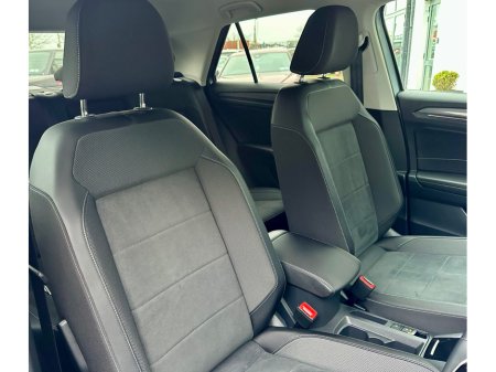 2023 Volkswagen T-Roc ++JUST 6K KML++ STYLE 1.5 TSI D7F 150HP thumbnail