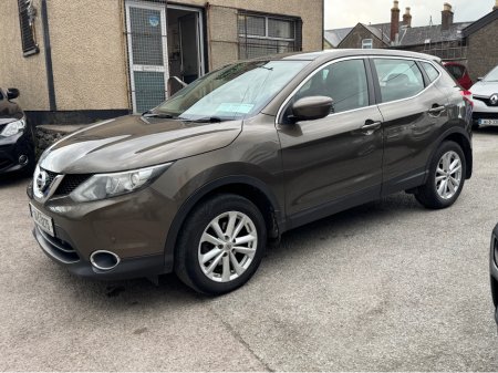 2015 Nissan Qashqai lovely high driving position. €9,500