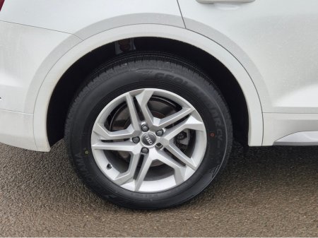 2017 Audi Q5 2.0 TDI 190 Q S-TRONIC SE 4DR AUTO €25,950 thumbnail
