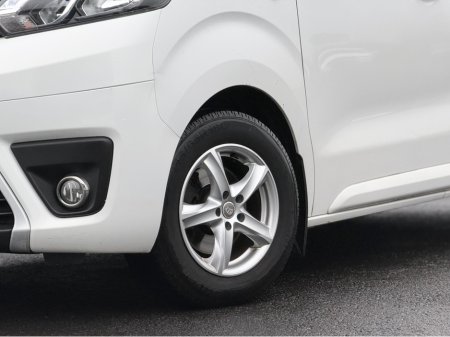 2020 Toyota Proace ONLY 98400 KMS! 2020 TOYOTA PROACE