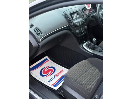 2015 Vauxhall Insignia 2.0 CDTI ECOFLEX SRI S/S 120PS 5DR €4,650 thumbnail