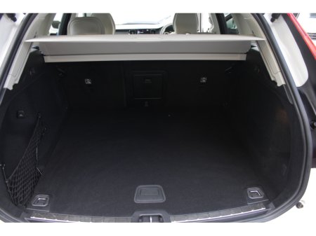 2020 Volvo XC60 2.0D4 INSCRIPTION 5DR ESTATE AUTO // 1 OWNER CAR // AS NEW CONDITION THROUGHOUT // BUY WITH CONFIDENCE AA AND SIMI APPROVED DEALER 2025 // FINANCE ARRANGED // €35,950 thumbnail