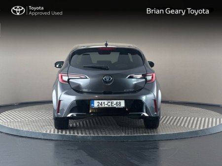 2024 Toyota Corolla LUNA SPORT HB Hybrid €30,950