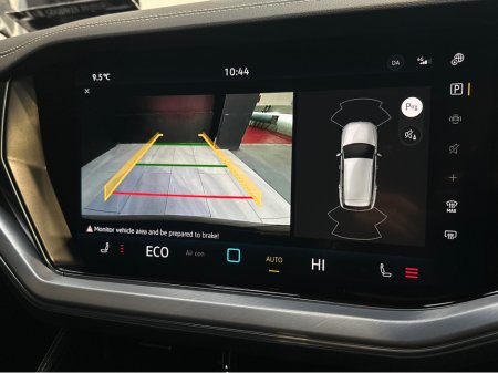 2024 Volkswagen Touareg 3.0 V6 TSIe  ELEGANCE 381PS €72,950 thumbnail