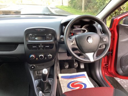 2016 Renault Clio IV Expression 1.2 4DR €8,750 thumbnail