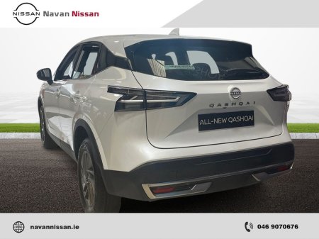 2025 Nissan Qashqai 1.3 PET MILD HYBRID SV €37,450
