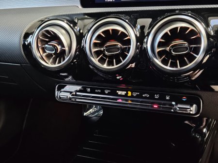 2021 Mercedes-Benz A Class A 250 E PHEV A/T AMG Line €26,950 thumbnail