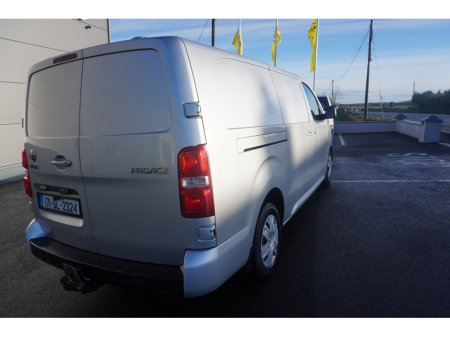 2017 Toyota Proace 2.0 D LWB GX 4DR thumbnail