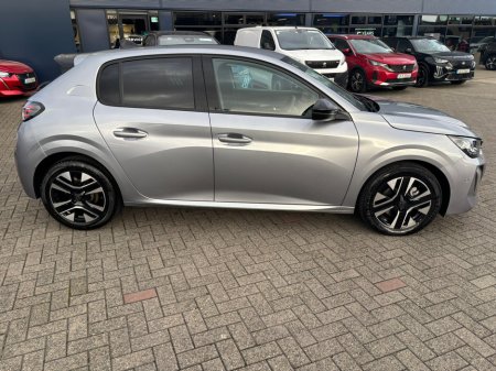 2025 Peugeot 208  €26,950