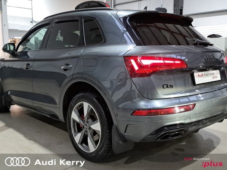 2024 Audi Q5 50TFSI E QUATTRO S-LINE AUTOMATIC €56,900 thumbnail