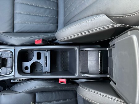 2026 Skoda Karoq Selection Plus 2.0TDI 115HP - Available for immediate 261 delivery €44,995 thumbnail