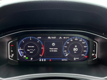 2022 Volkswagen T-Roc STYLE BLACK EDITION AUTOMATIC 2.0 DIESEL //ADAPTIVE CRUISE CONTROL//KEYLESS ENTRY//REVERSE CAMERA// thumbnail