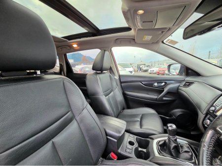 2020 Nissan X-Trail 1.7 DSL SVE 7 SEATER ** HUGE SPEC LOW MILEAGE IRISH CAR  ** PANORAMIC GLASS ROOF ** FULL LEATHER INTERIOR ** HEATED FRONT & REAR SEATS ** BEST AVAILABLE ** €23,995 thumbnail