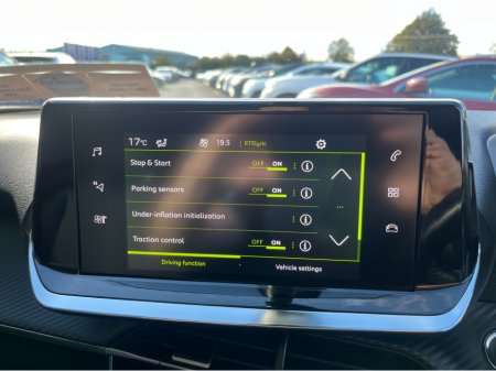 2022 Peugeot 2008 ALLURE 1.2 PETROL //WINTER SALE €2000 REDUCTION// €19,950 thumbnail