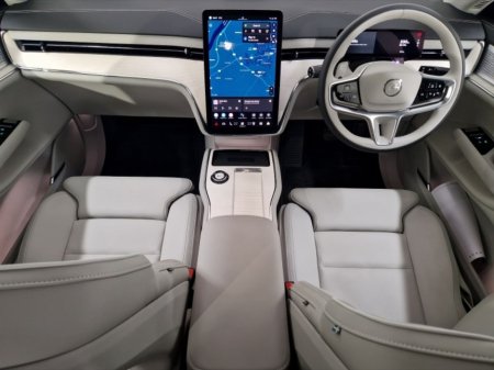 2025 Volvo EX90 Ultra Twin Motor Performance €102,950