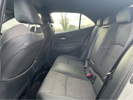 2024 Toyota Corolla LUNA SPORT HB 4DR AUTO - ALLOY WHEELS €34,444 thumbnail