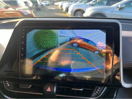 2019 Toyota C-HR SOL HYBRID AUTMATIC 1.8 PETROL //HALF LEATHER HEATED SEATS//REVERSE CAMERA//KEYLESS ENTRY//ADAPTIVE CRUISE CONTROL// €21,950 thumbnail