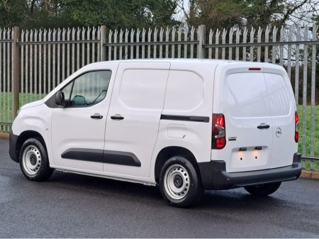 2026 Opel Combo KOMFORT  L1H1 1.5TD 100BHP  **LED HEADLIGTS** €21,098 thumbnail