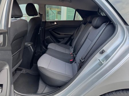 2020 Hyundai i20 1.0 T-GDI Deluxe Plus Auto €18,995 thumbnail