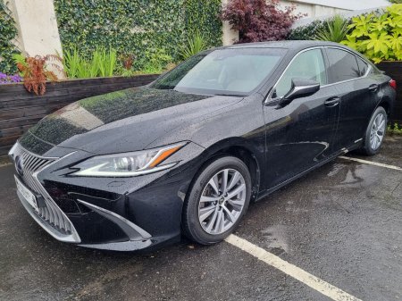 2020 Lexus ES 300 H HYBRID AUTO / EXECUTIVE HIGH SPEC / FULL LEXUS SERVICE HISTORY / TAX €200 €32,950