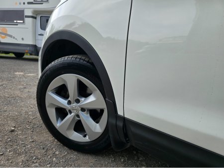 2019 Nissan Qashqai 1.3 SV MY19 4DR €15,999