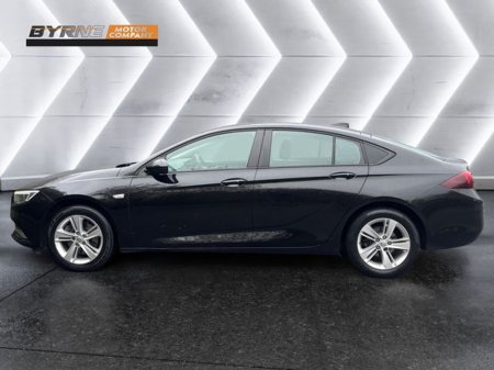 2017 Vauxhall Insignia 1.6 Design NAV Turbo D 5DR Auto €10,995