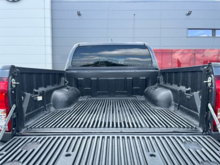 2022 Toyota Hilux HILUX 2.8 SR5 D/CAB AUTO €35,950 thumbnail