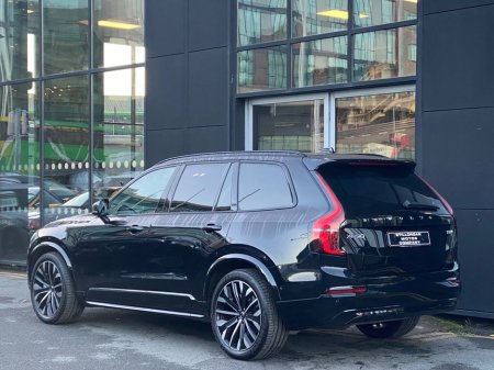 2025 Volvo XC90 T8 Ultra Dark AWD Auto (PHEV) €84,900 thumbnail