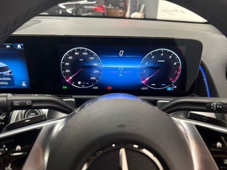 2025 Mercedes-Benz GLB GLB 180 Progressive Plus | 7 seater, Heated Seats, Reversing Camera €60,950 thumbnail