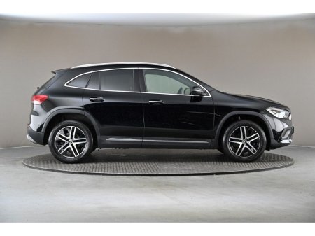 2023 Mercedes-Benz GLA Class 180D *BEIGE LEATHER* €41,890 thumbnail