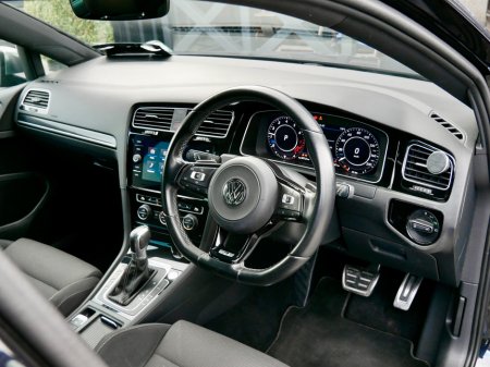 2019 Volkswagen Golf 2.0 TSI 5DR 300HP DSG 4M R €34,950 thumbnail