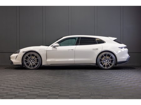 2023 Porsche Taycan Taycan Sport Turismo €71,950