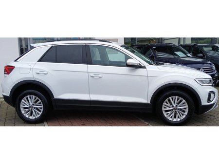 2024 Volkswagen T-Roc Life 2.0 TDI 116HP *REARVIEW CAMERA, HEATED FRONT SEATS, FINANCE AVAILABLE* €31,995