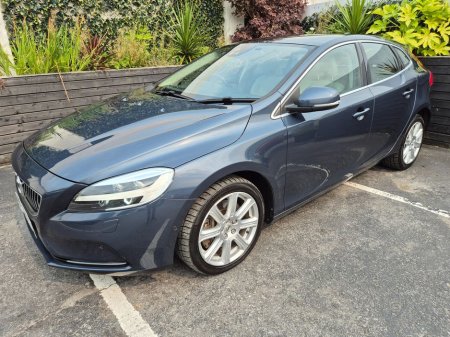 2020 Volvo V40 1.5 T3 AUTO/ CLASSIC INSCRIPTION WITH PANORAMIC ROOF / TOP SPEC €21,450