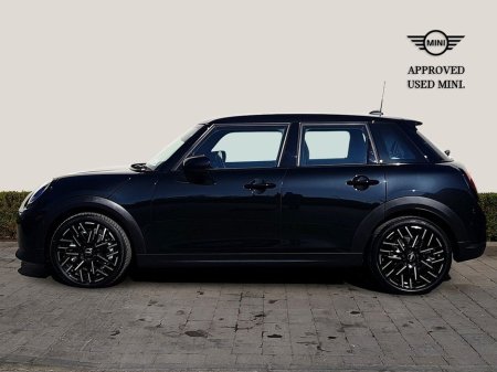 2025 MINI Hatch Exclusive Level 1 €39,995