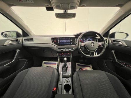 2018 Volkswagen Polo 1.0TSI Automatic, Reversing camera €15,995