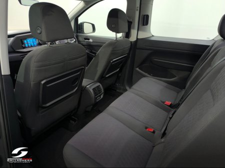 2023 Volkswagen Caddy Maxi Life (231) LIFE 2.0 TDI AUTOMATIC 7 SEATER €39,995 thumbnail