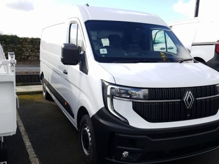2026 Renault Master LWB ADVANCE ex vat price displayed