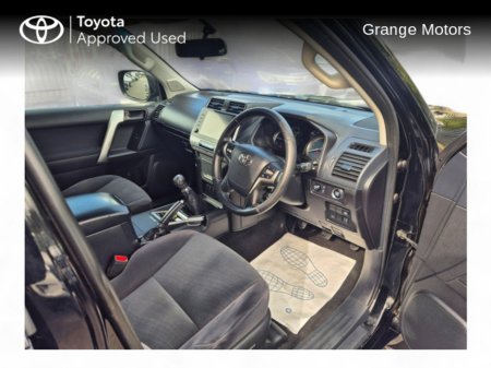 2021 Toyota Landcruiser 2.8 LWB GX COMM*6 SPEED MANUAL* €44,950 thumbnail