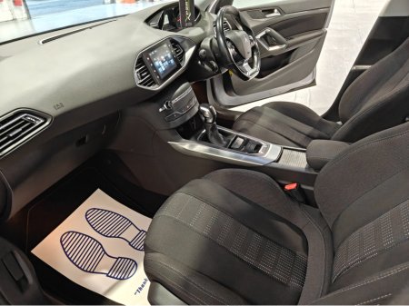 2016 Peugeot 308 1.6 HDI BLUE 120 ALLURE E EAT6 5DR AUTO €9,750 thumbnail