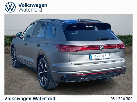 2025 Volkswagen Touareg 3.0 TSI PHEV 462HP R €115,975