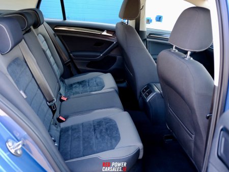 2016 Volkswagen Golf TSI 1.4 Highline –VERY  Low Mileage €16,500 thumbnail