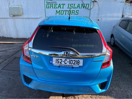 2015 Honda Fit DAA-GP5 €10,950