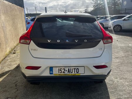 2015 Volvo V40 Volvo V40 T4 1.6 petrol automatic €11,900