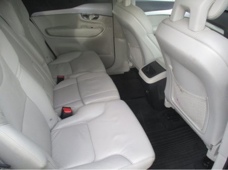 2018 Volvo XC90 D5 AWD MOMENTUM GT 5DR AUTO €29,950