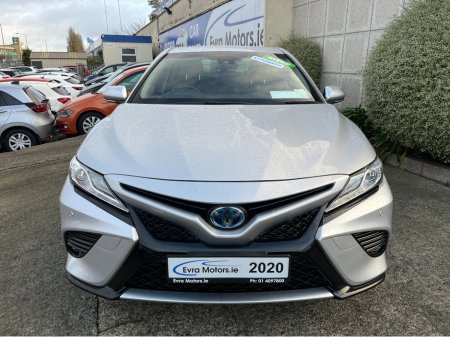 2020 Toyota Camry WS AUTOMATIC HYBRID 2.5 PETROL //HEAD UP DISPLAY//HALF LEATHER SEATS//KEYLESS ENTRY//ADAPTIVE CRUISE CONTROL// €26,950