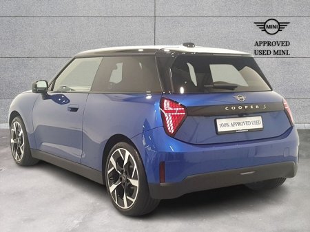 2025 MINI Hatch Cooper E €29,950