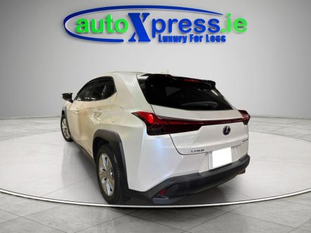 2019 Lexus UX 250 H VERSION C 2.0 Hybrid Automatic, Reversing camera €26,995