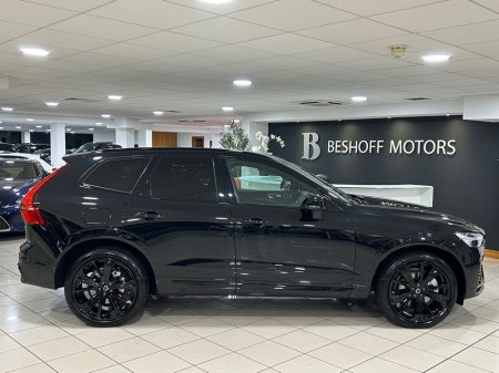 2025 Volvo XC60 T6 PLUS BLACK EDITION AWD=ONLY 3000 MILES//PAN ROOF//AS NEW=VOLVO WARRANTY UNTIL 03/2028=TAILORED FINANCE PACKAGES AVAILABLE=TRADE IN'S WELCOME €64,995